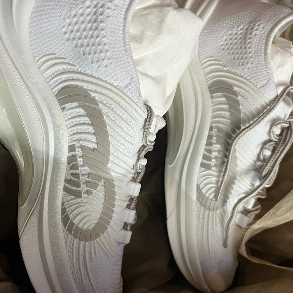 New Gucci White/Black Sneakers- Men’s size 6.5/Women’s 9.5/10 - Picture 6 of 8